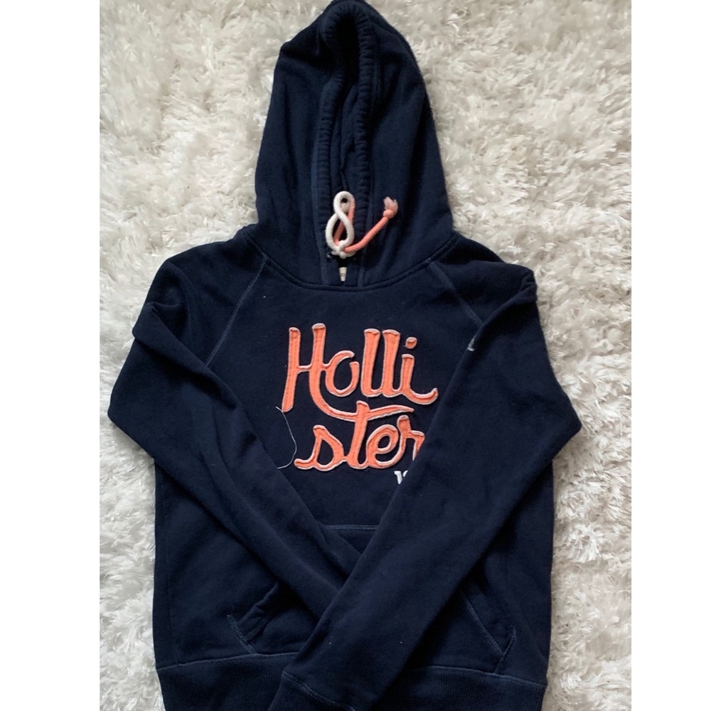 Medium navy blue Hollister pullover hoodie